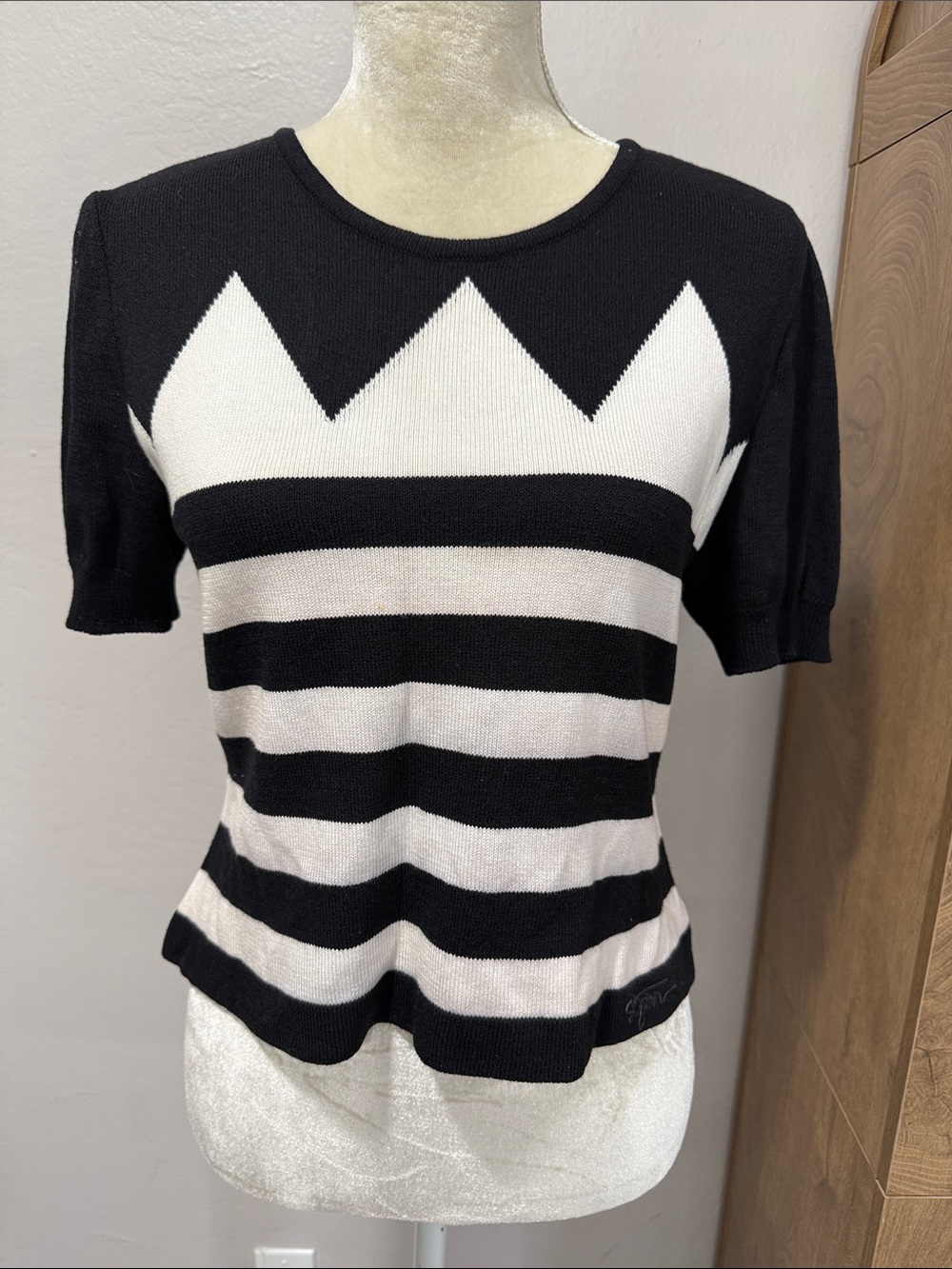 St. John Sport by Marie Gray short sleeve sweater